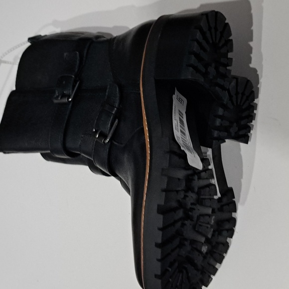 Naturalizer Tex Boot in Black - Picture 5 of 6